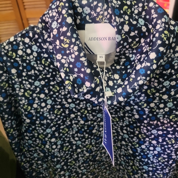 Addison Bay Tops - Addison Bay Floral pullover NWT